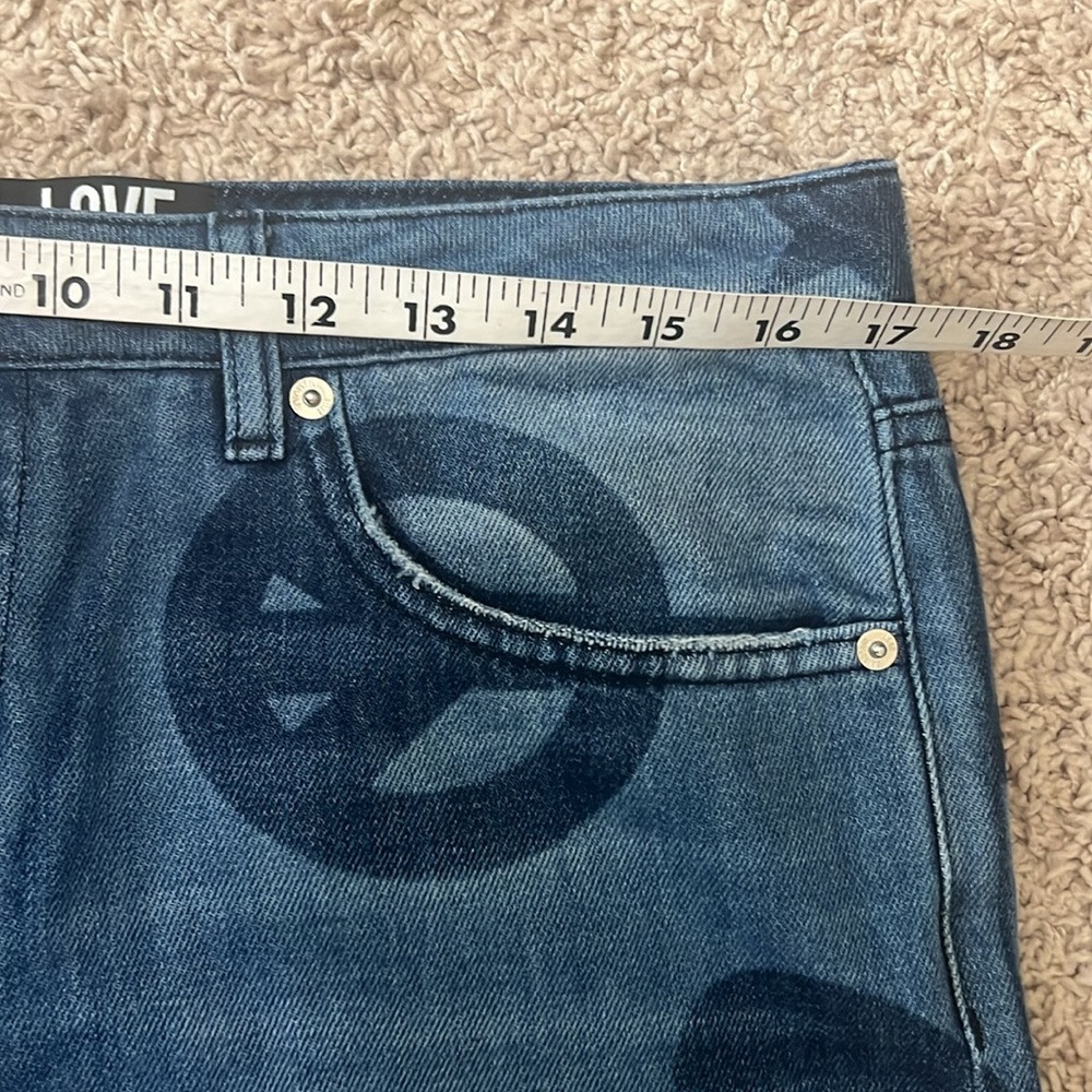 Love Moschino Women Sz 30 Blue Peace Heart Signs print Straight Leg HiRise Jeans - Picture 9 of 11